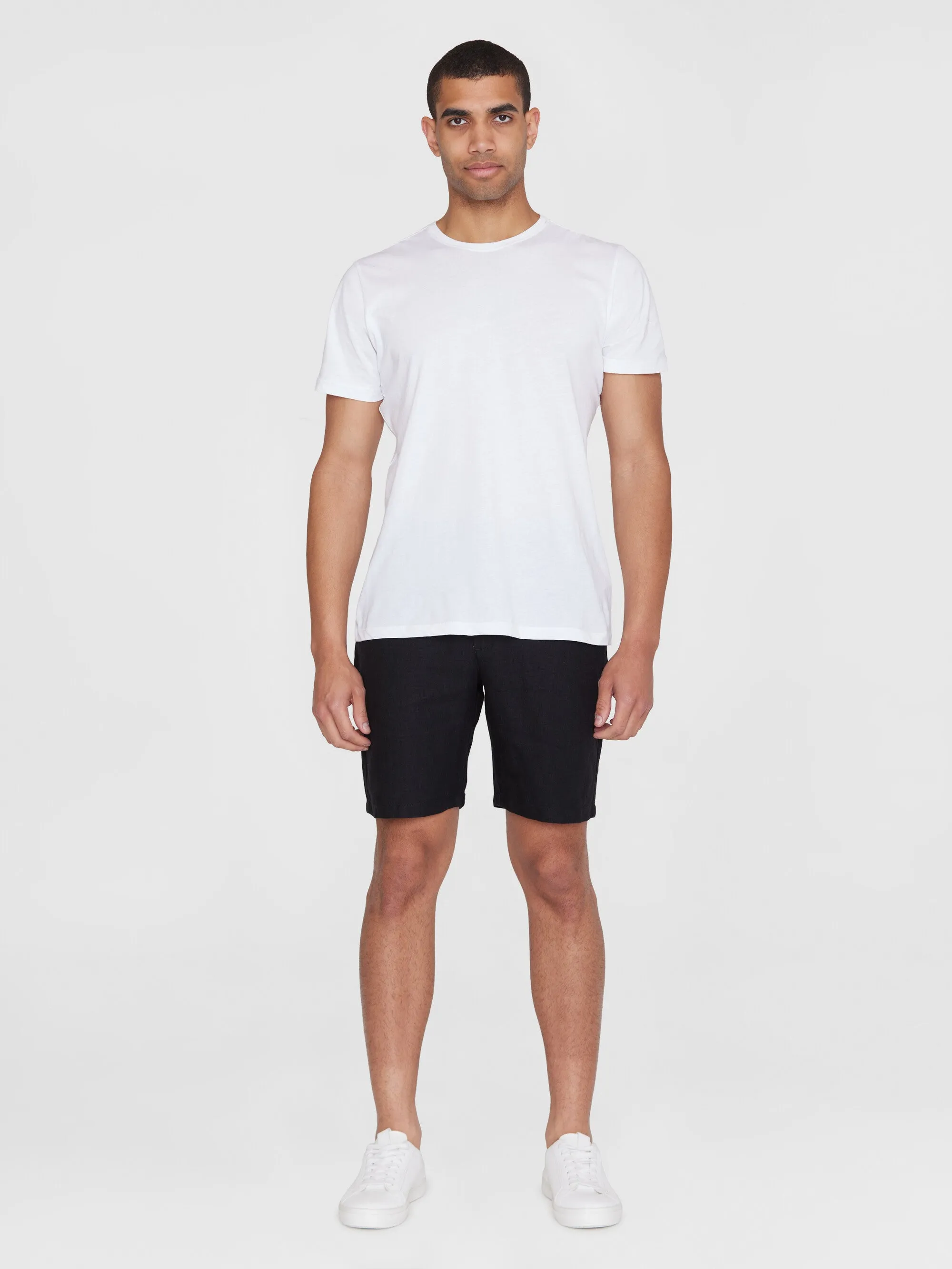 CHUCK regular linen shorts - GOTS/Vegan - Black Jet