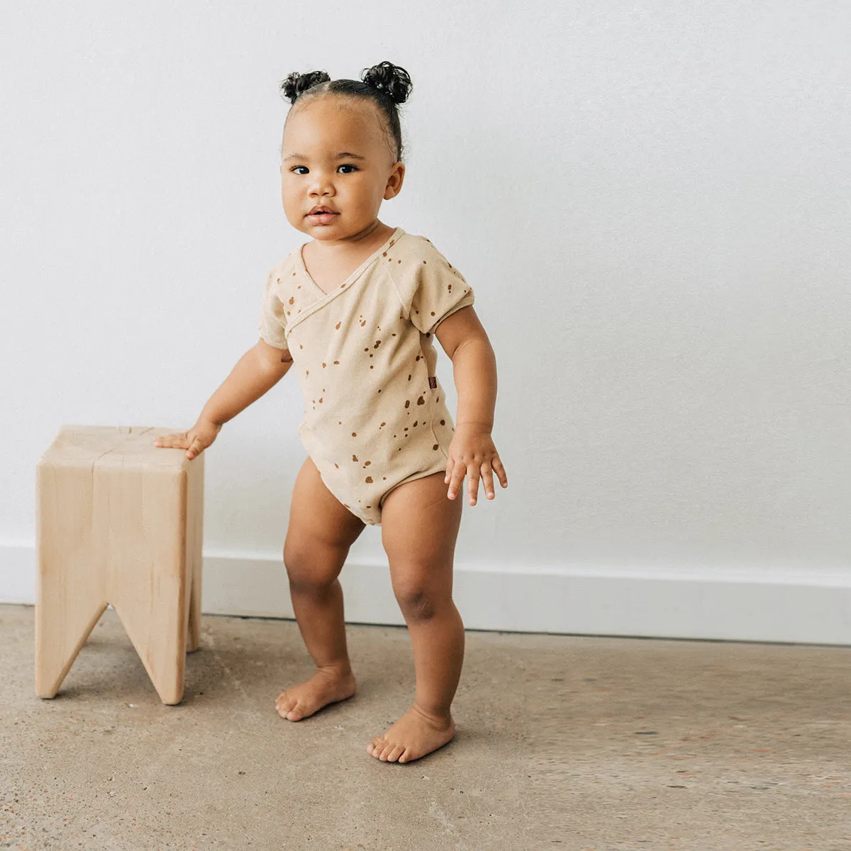 Organic Terry Bodysuit-Wheat Splatter